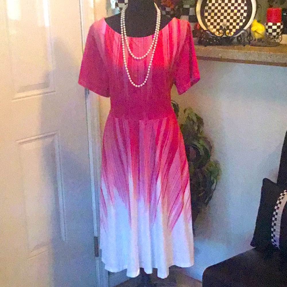 “R&B” Collection”, very pretty (XL) (NWT)🌸💐🌺